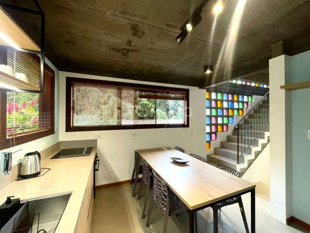 3-bedroom house with an open-plan kitchen — photo 3