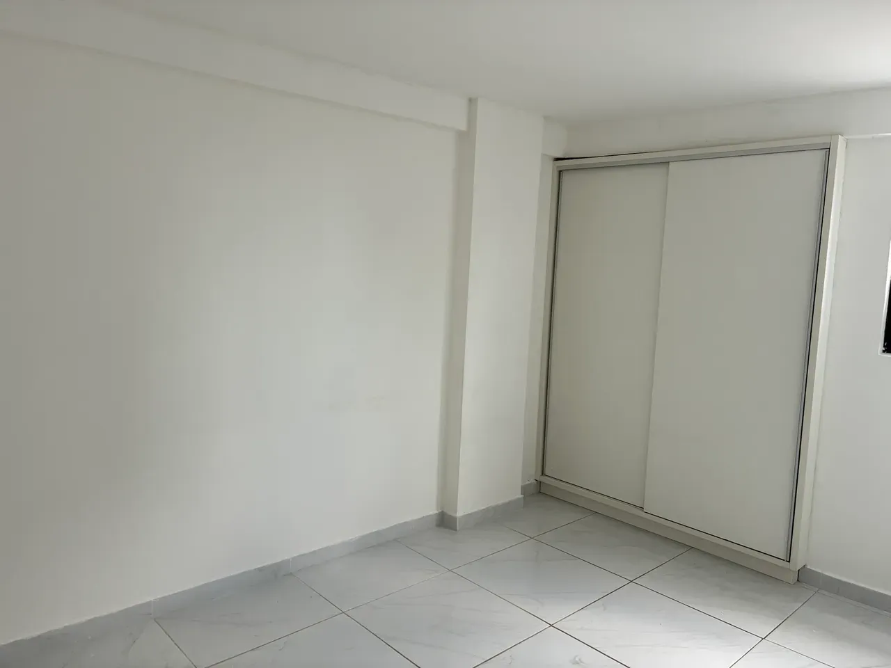 2-bedroom apartment with a home office — photo 5
