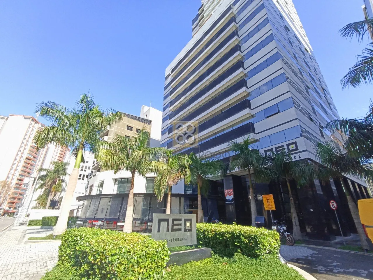 1-bedroom apartment with 50 m² and 1 parking spot — photo 2