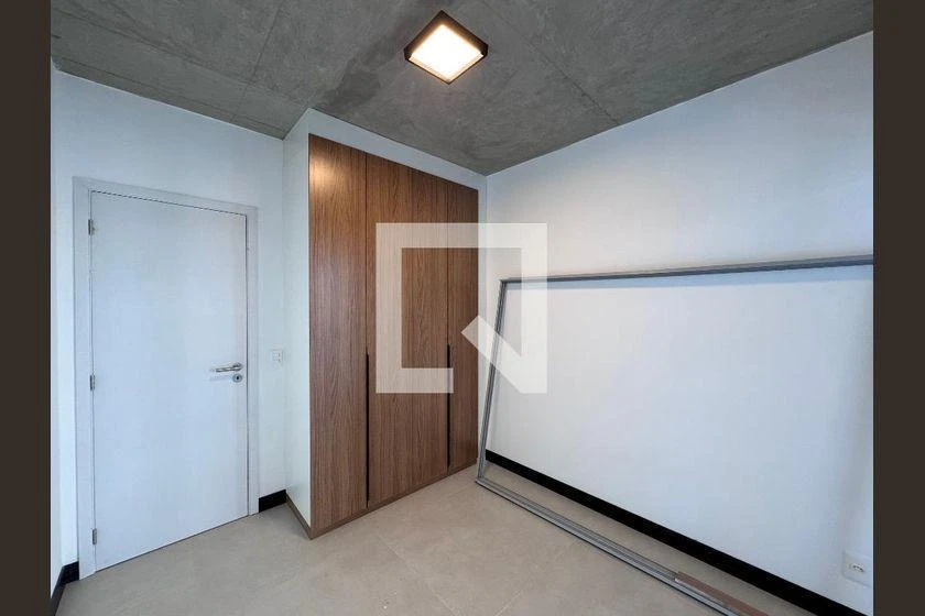 98 m² apartment with 3 bedrooms and a glassed-in balcony — photo 32