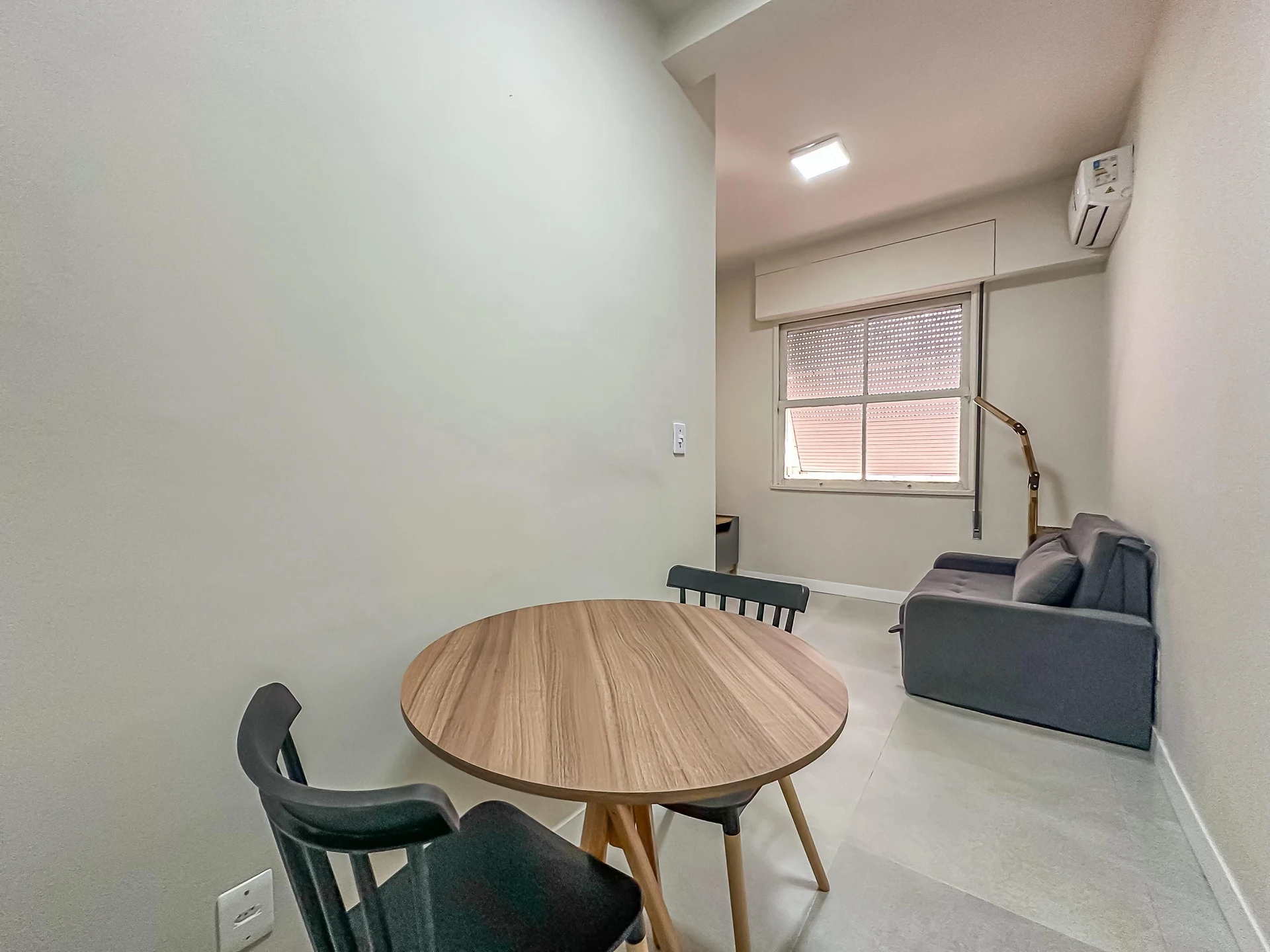 Furnished 1-bedroom apartment with no parking — photo 31