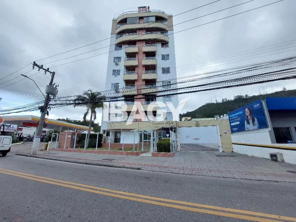Квартира 70 м² с 2 спальнями и 1 ванной при спальне — photo 4