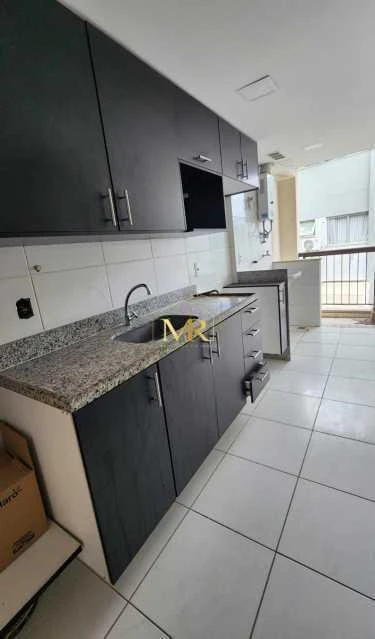 Top-floor apartment with 4 bedrooms, closed kitchen — photo 2