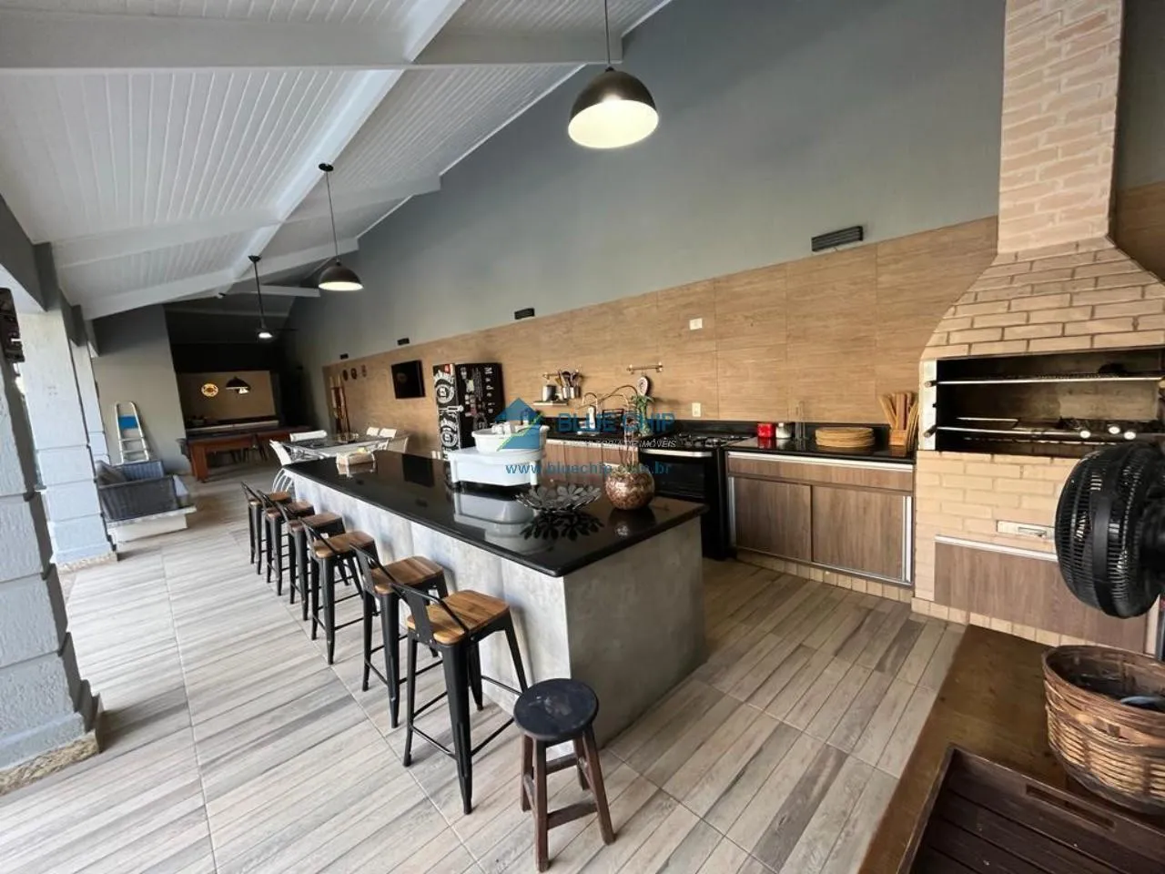 Casa mobiliada com cozinha integrada e fogão a gás — photo 10