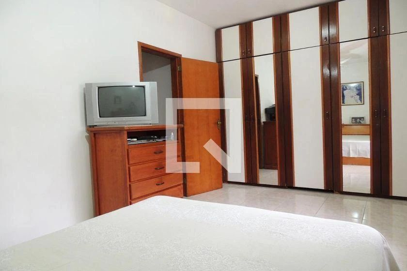 House with 6 bedrooms and shared pool — photo 24
