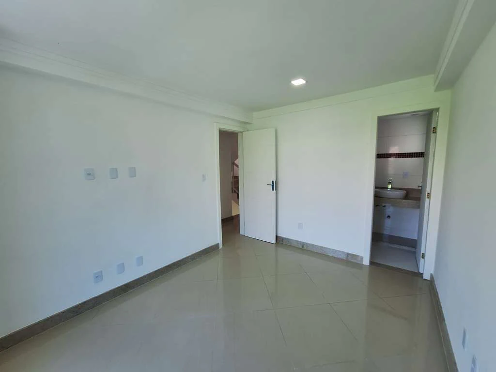 House with 4 ensuites and open-plan kitchen, 296 m² — photo 5
