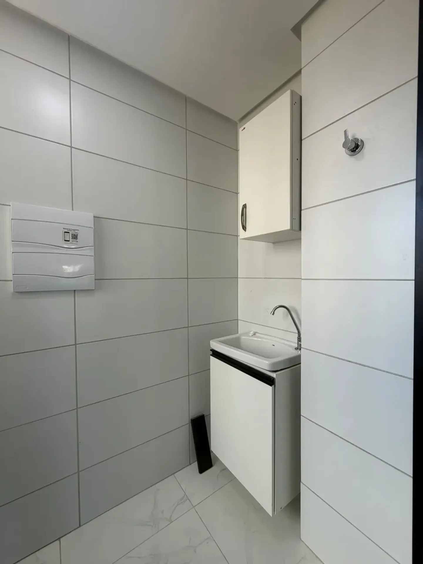 Washing machine in a 3-bedroom apartment, 84 m² — photo 8