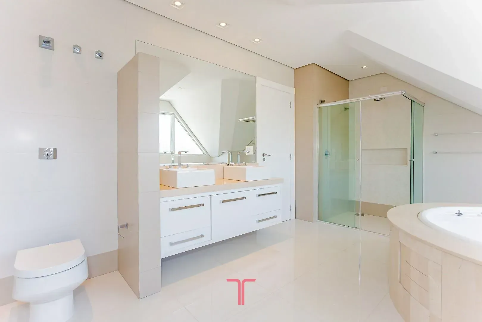 Дом 550 м² с 5 спальнями и приватным садом — photo 36
