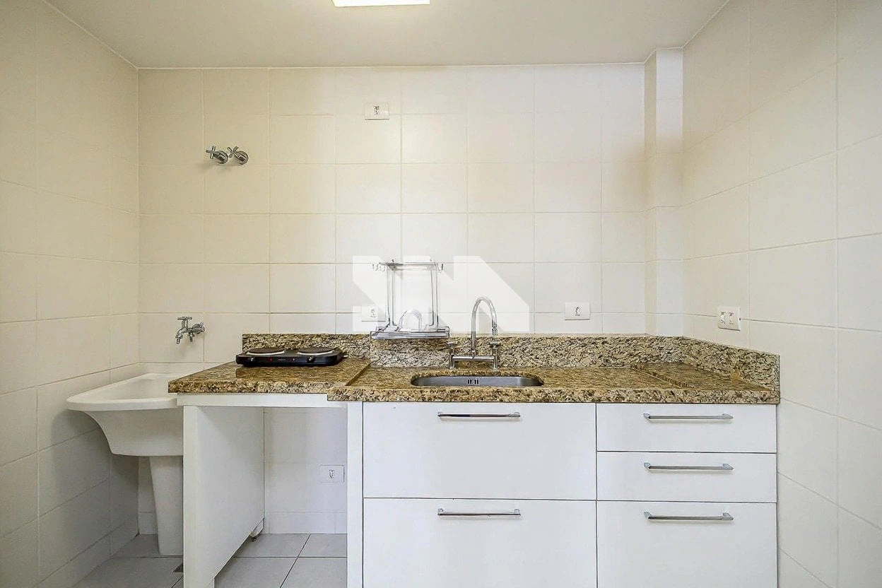 Furnished one-bedroom, 44 m² apartment in Curitiba — photo 8