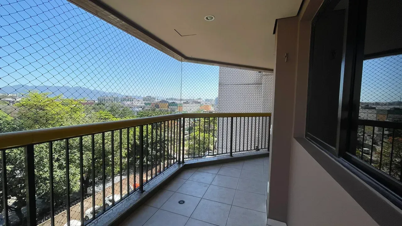 2-bedroom apartment with balcony and 3 bathrooms — photo 2