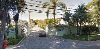 Casa com 3 quartos e cozinha separada com fogão a gás — photo 13