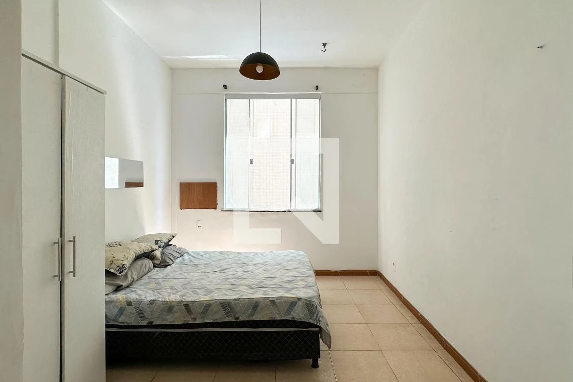 Studio with 1 bedroom and 1 bathroom, no parking included