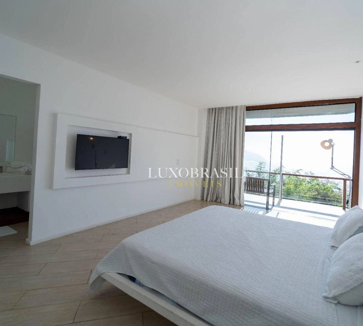 Будинок із 6 люксами та 9 ванними 750 м² — photo 22