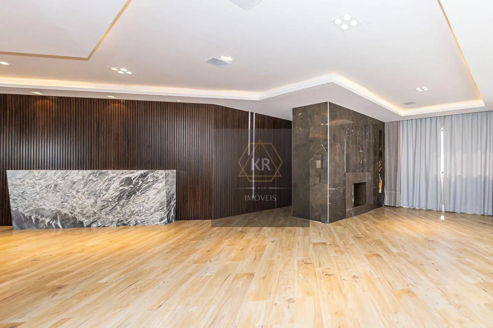 Furnished 272 m² apartment with 3 en-suites and 4 parking — photo 29