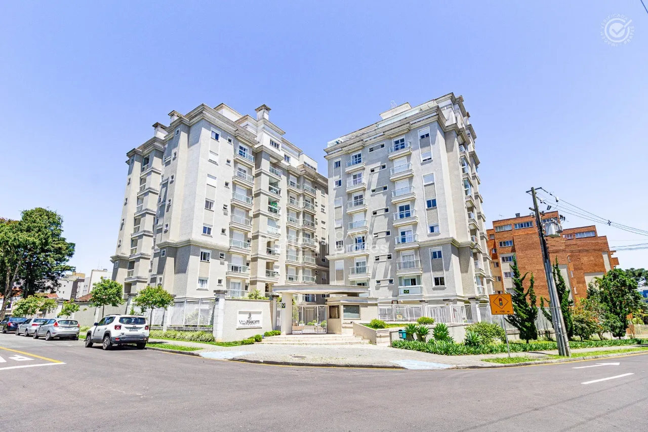 2-bedroom apartment with en-suite and balcony grill
