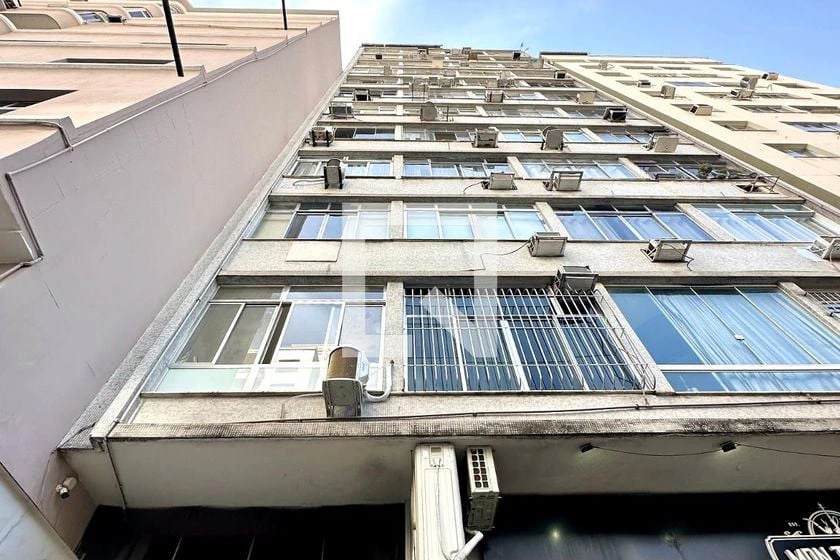 1-bedroom apartment with a closed kitchen and gas stove — photo 14