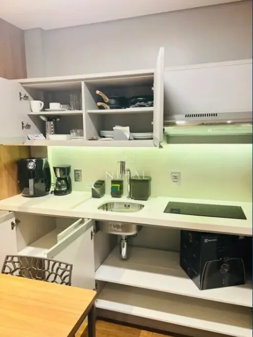 Furnished 1-bedroom apartment with compact kitchenette — photo 19