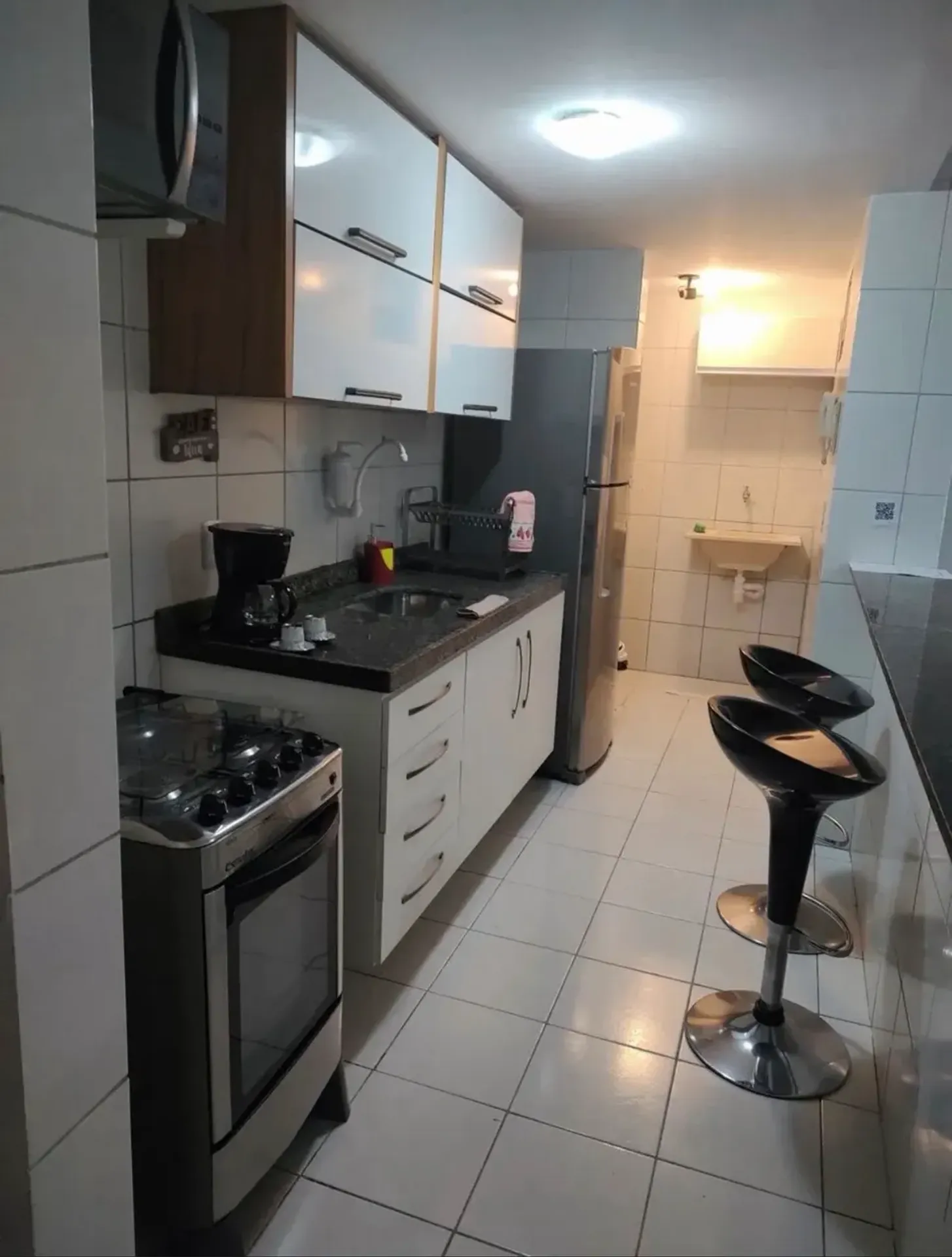 One-bedroom apartment with a washing machine — photo 5