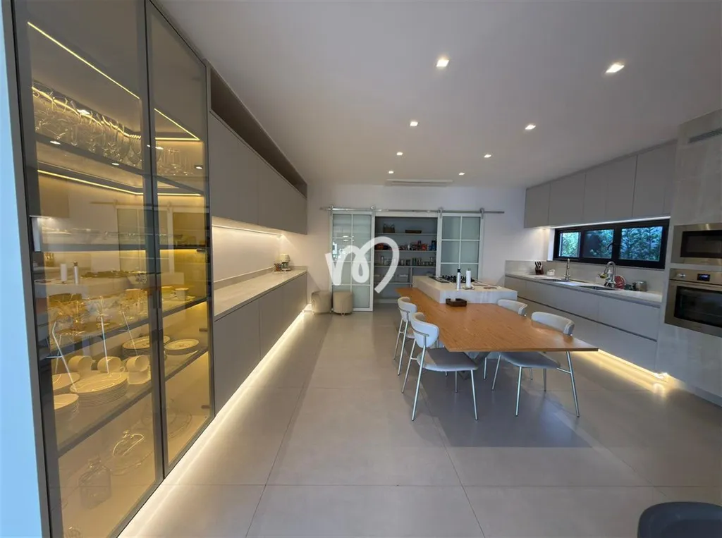 Duplex house with 5 bedrooms and 5 bathrooms — photo 23