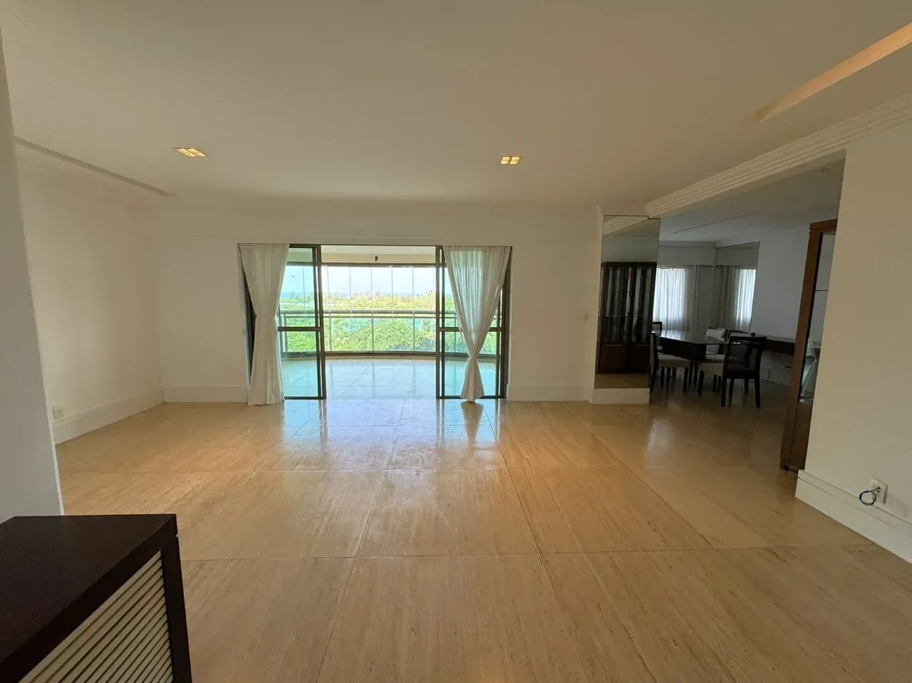 4-bedroom apartment in a building with a sauna