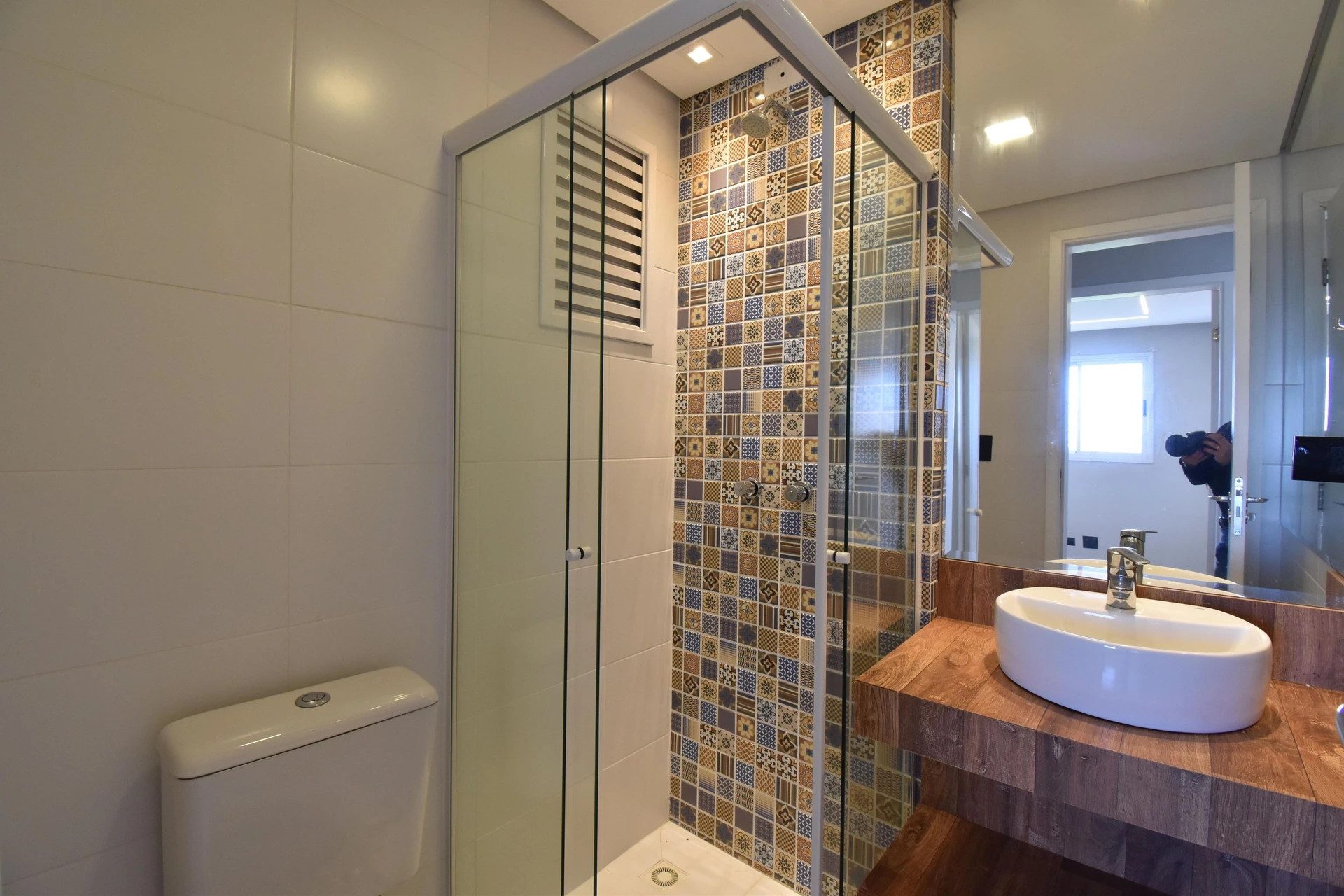Квартира 62 м² с грилем на балконе и застеклённым балконом — photo 38