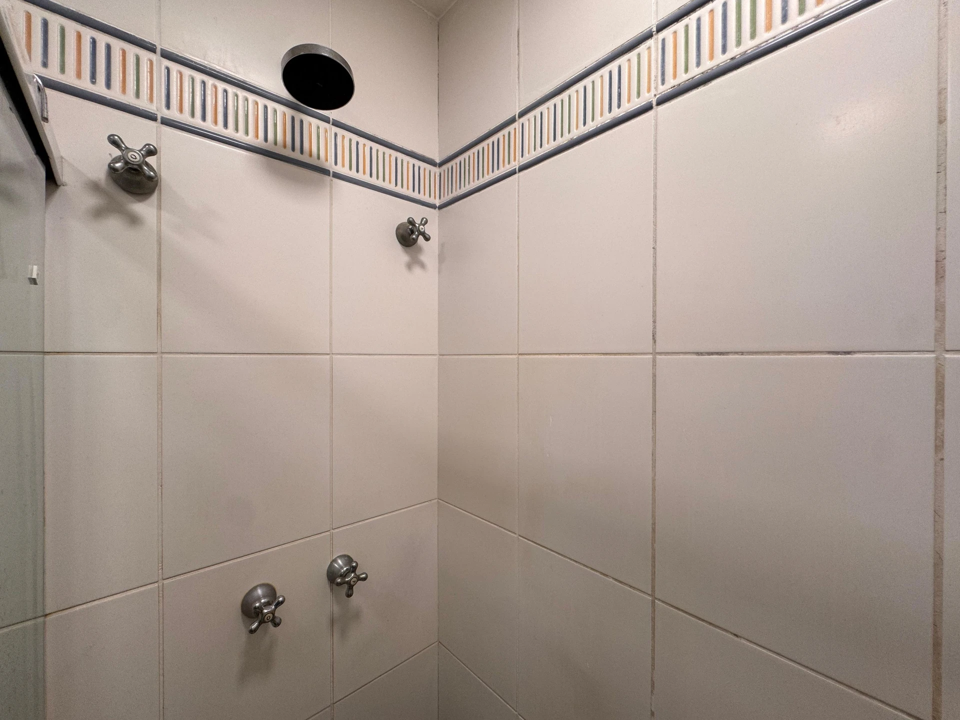 Furnished house, 550 m², with a bathtub — photo 22