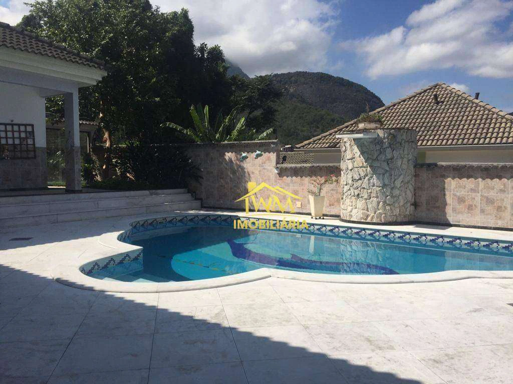 600 m² house with 3 en-suite bedrooms and private garden — photo 3