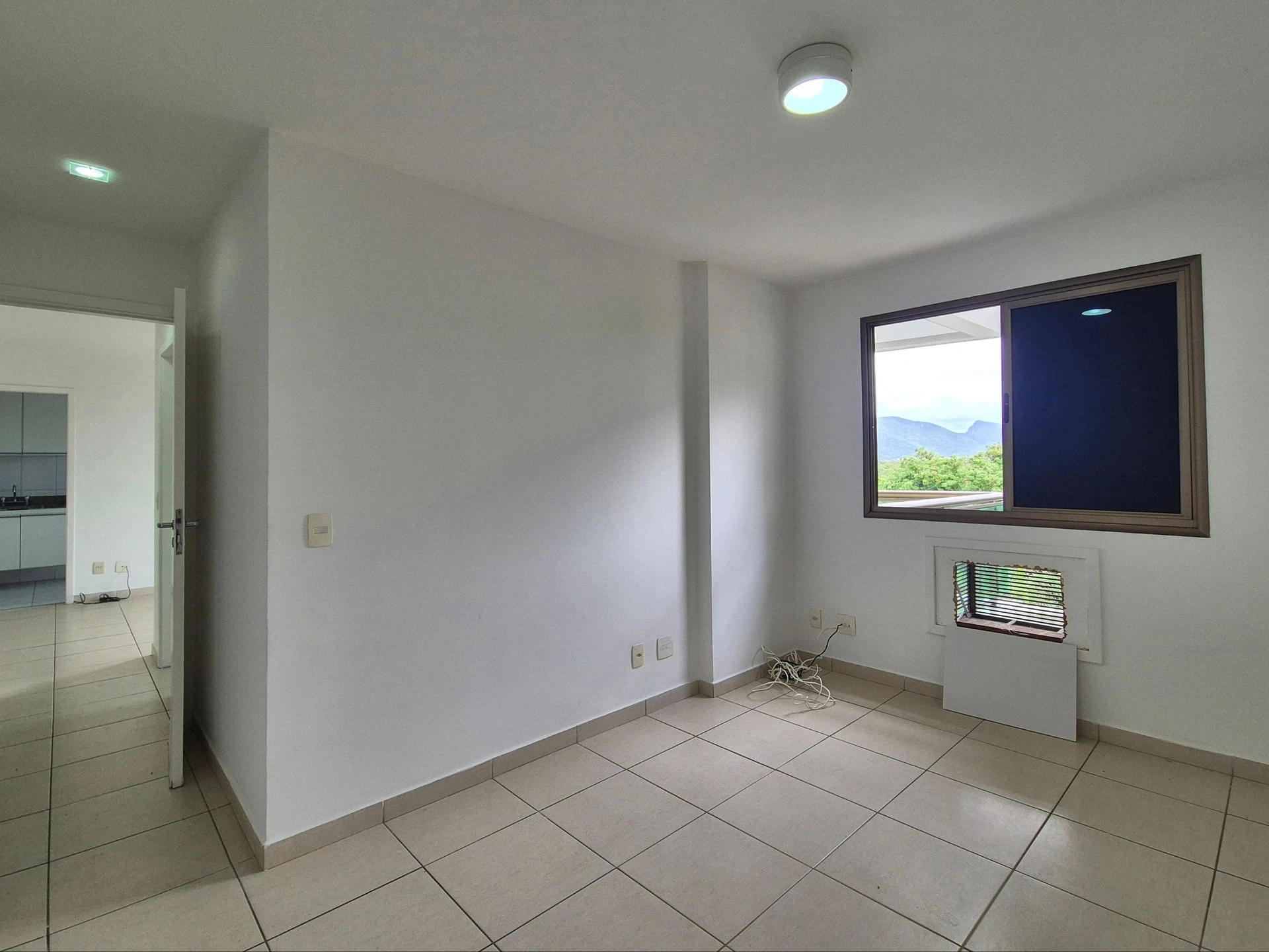 2-bedroom apartment with a home office — photo 31