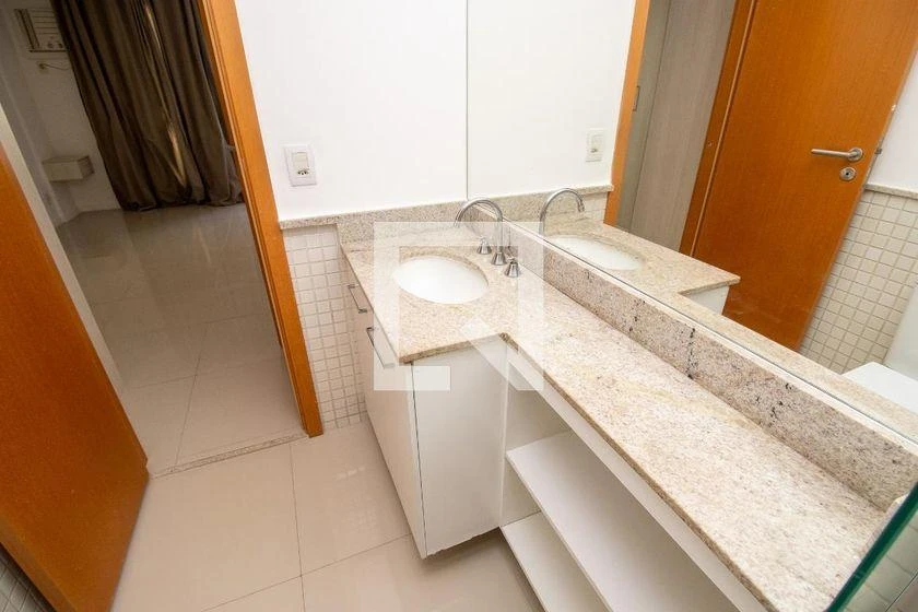 Apartamento de 2 quartos com espaço de home office — photo 32