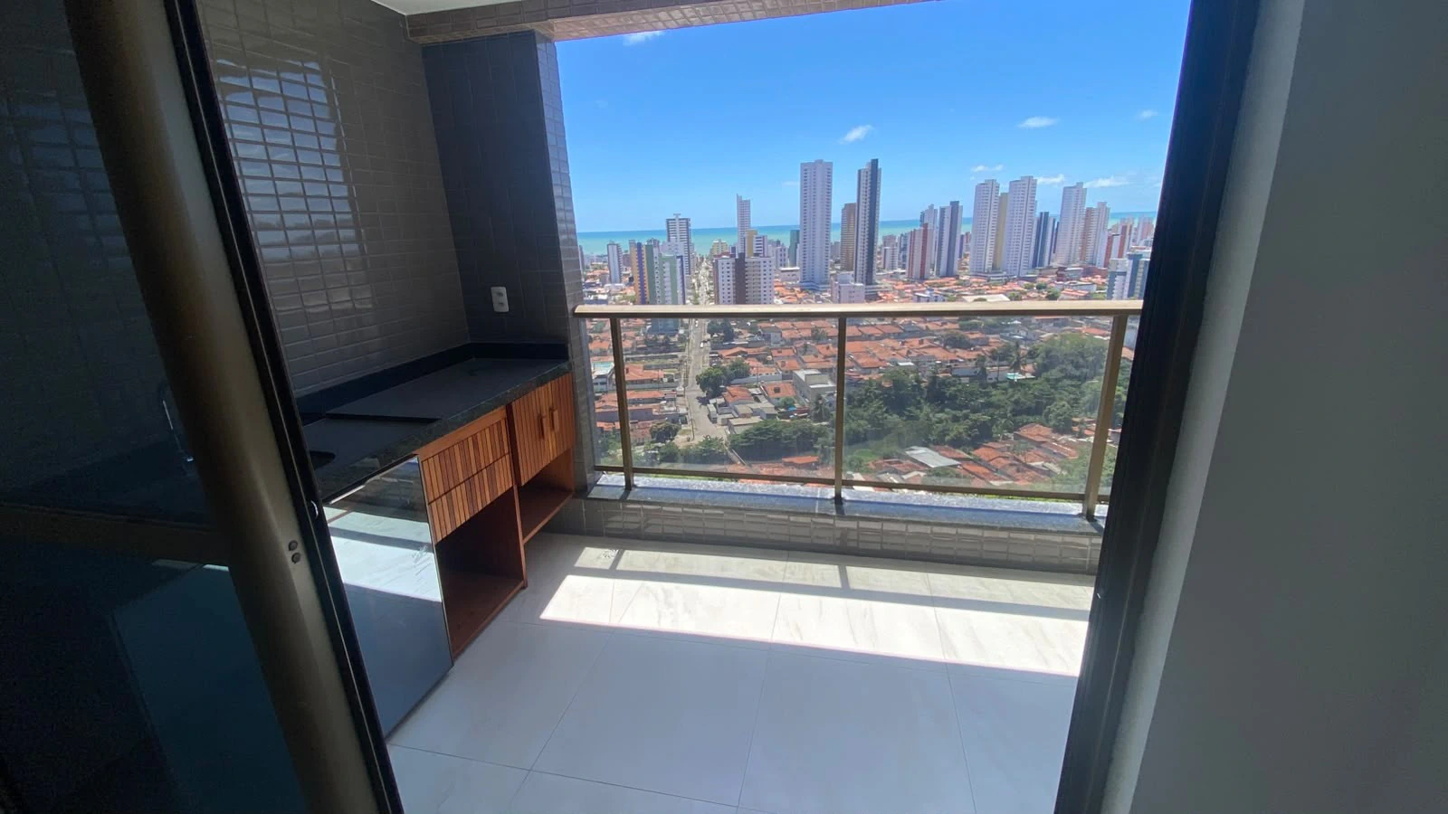 Балкон з грилем та 2 спальні: квартира 58 м² — photo 7