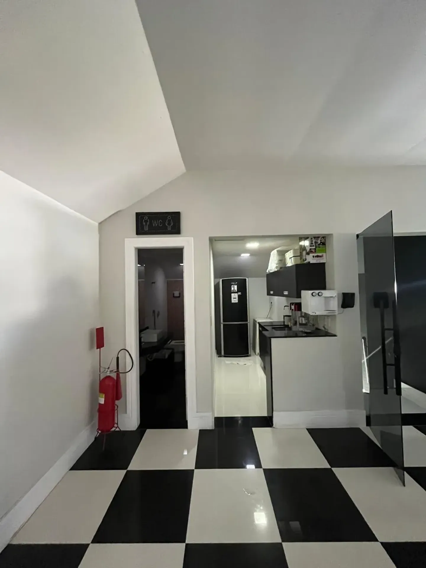 Furnished house with 5 bedrooms and open-plan kitchen — photo 23