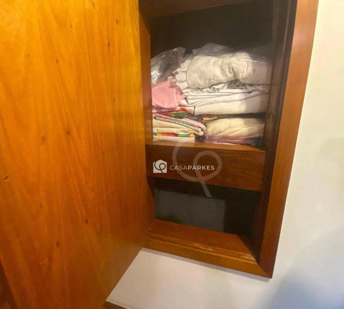 Casa com 5 quartos e 5 banheiros, 570 m², cozinha a gás — photo 45