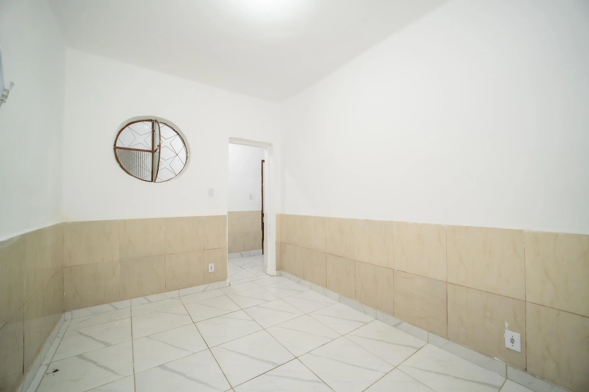 Unfurnished house with 2 bedrooms and separate kitchen — photo 28