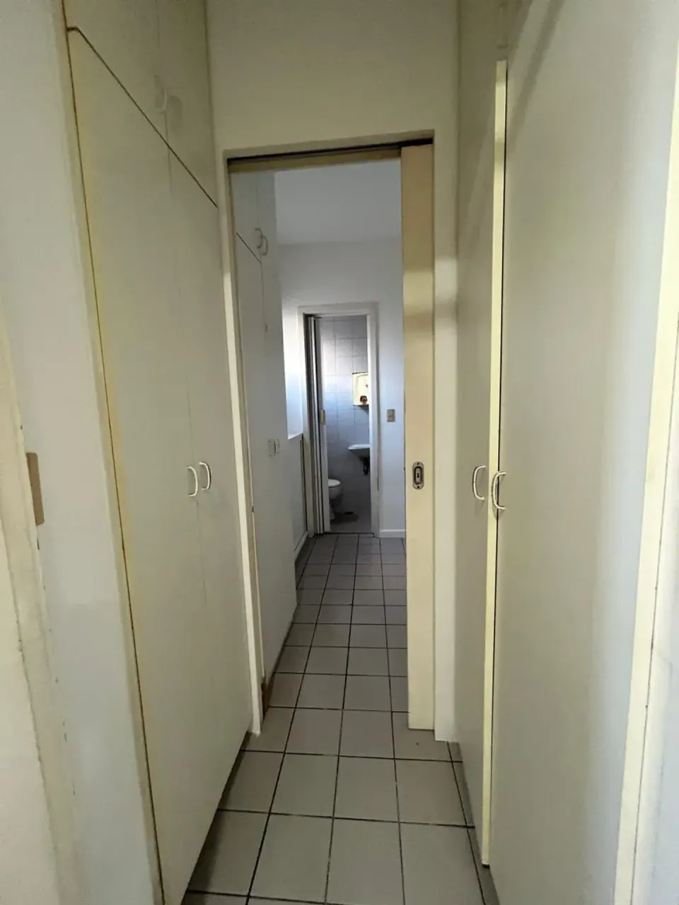 Unfurnished apartment with 3 bedrooms and 2 parking spots — photo 19