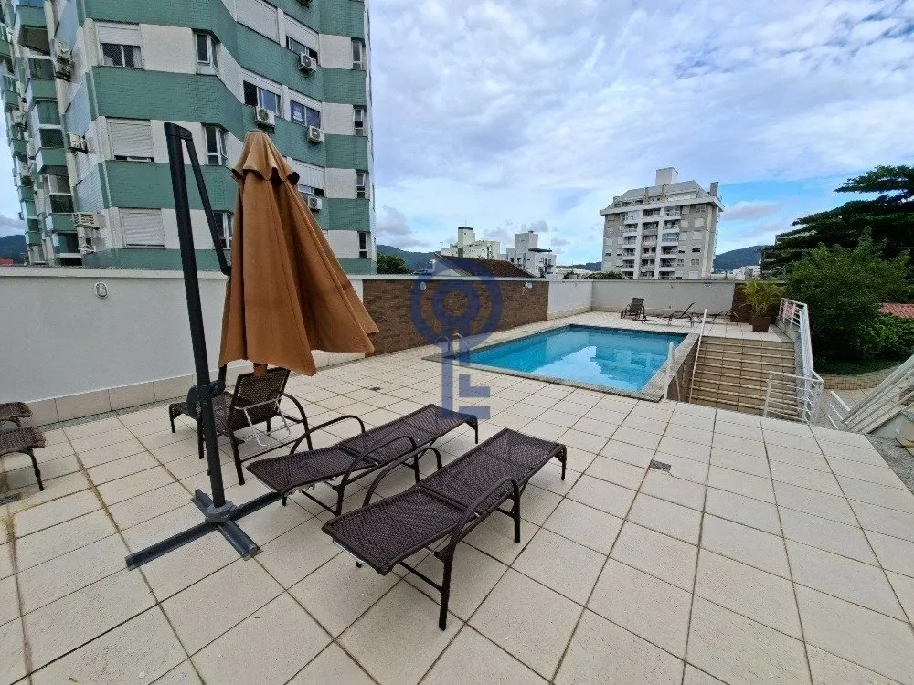 Balcony with a grill in a 2-bedroom apartment, 71 m² — photo 17
