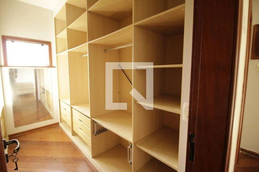 Casa de 700 m² com 3 quartos e 4 banheiros — photo 34