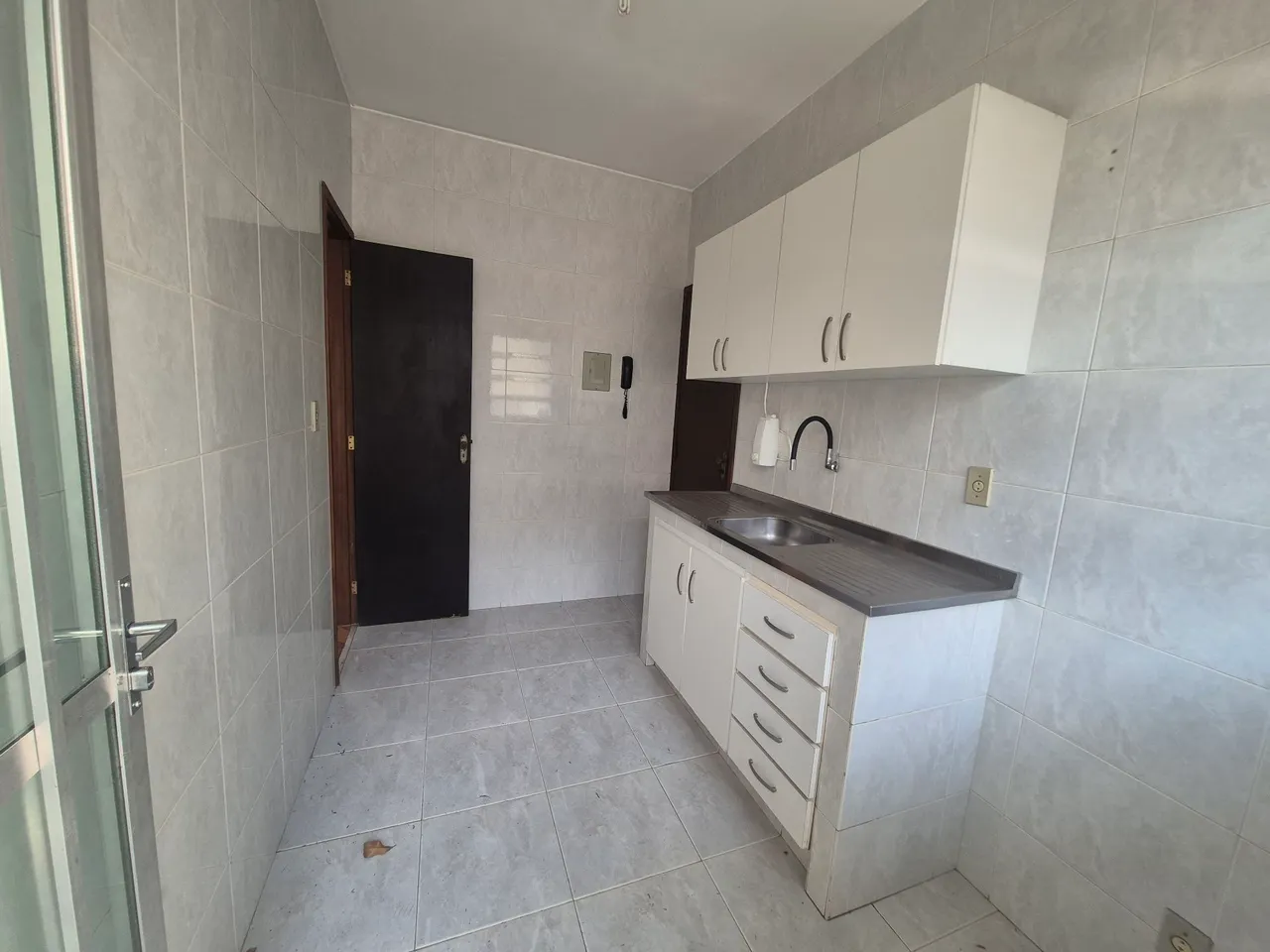 2-bedroom apartment with 1 parking space and balcony — photo 8