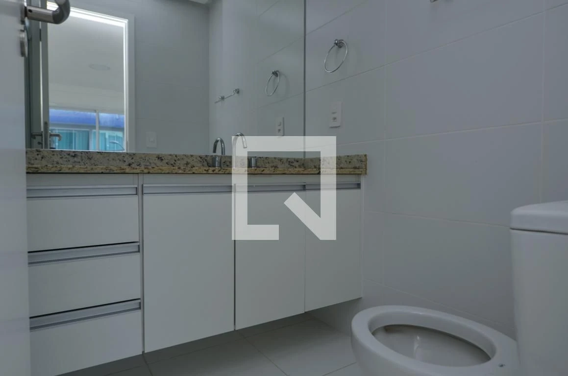 Furnished apartment, 90 m², with a grill on the balcony — photo 16