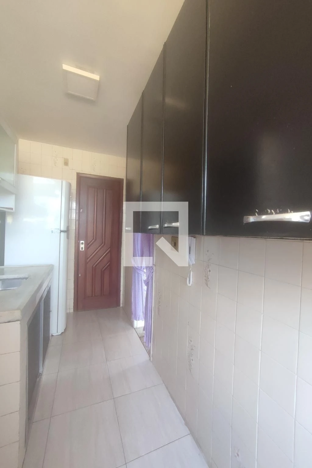 2-bedroom apartment with 1 bathroom and separate kitchen — photo 9