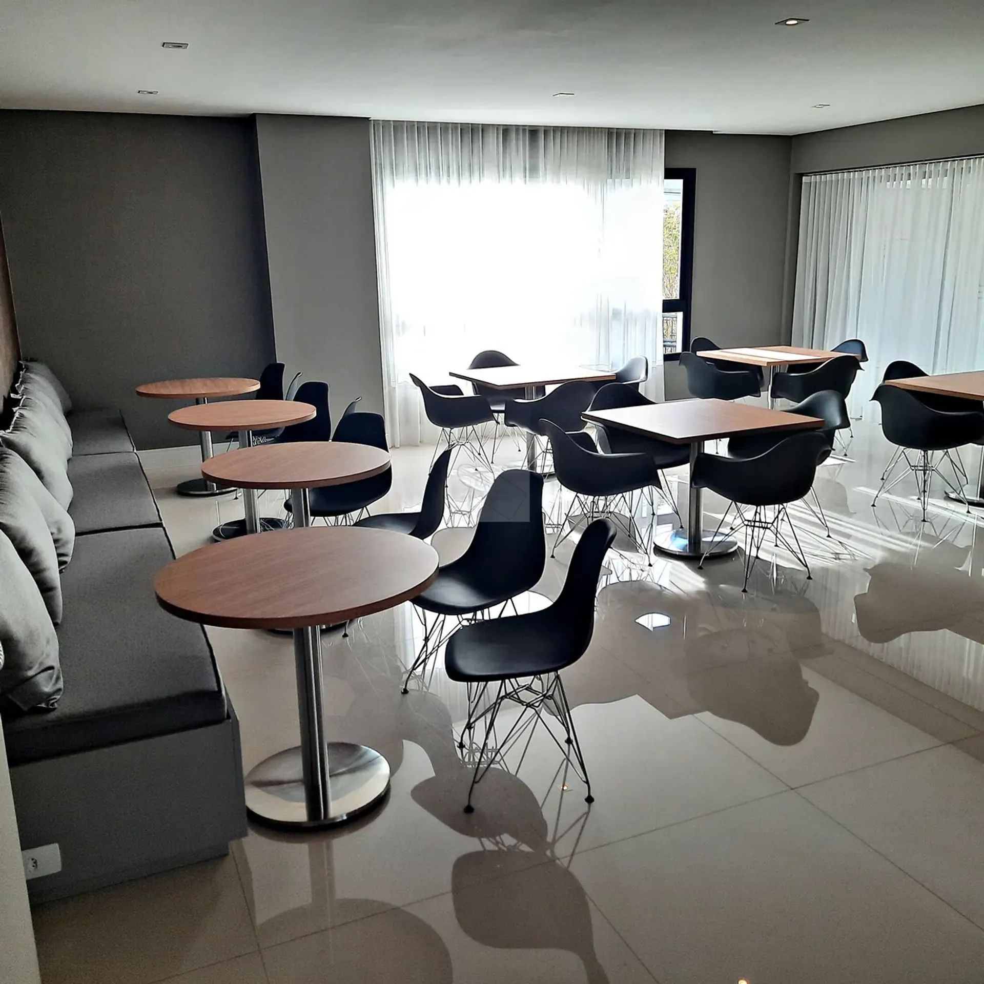 Робоче місце та 1 спальня: квартира 28 м² — photo 31