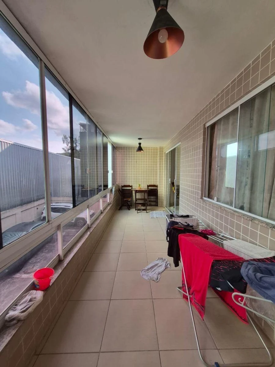 Furnished 3-bedroom apartment with enclosed glass balcony — photo 6