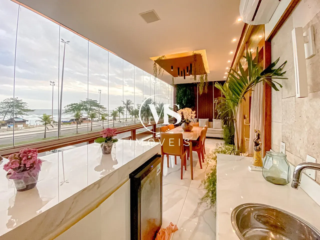 5-bedroom apartment with a bathtub in Rio de Janeiro — photo 9