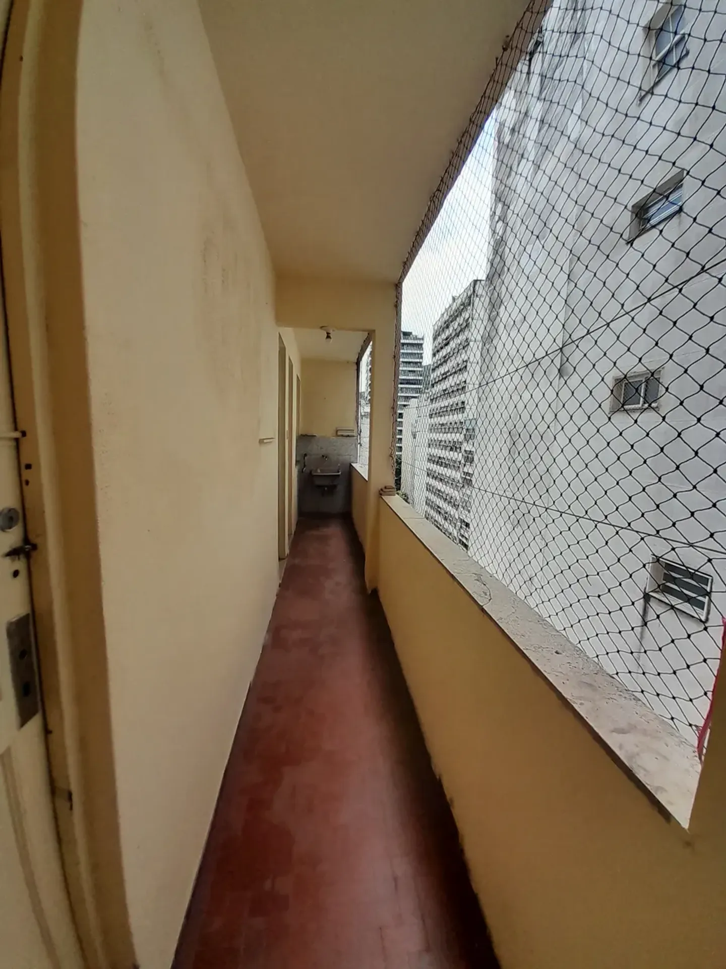 Apartment on the 9th floor with a glass-enclosed balcony — photo 25