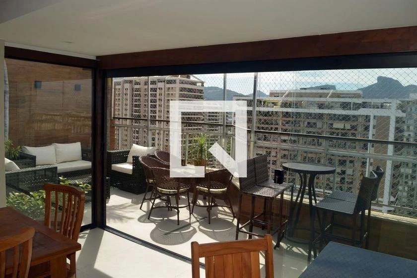 Furnished 156 m² apartment with 3 bedrooms and balcony — photo 18
