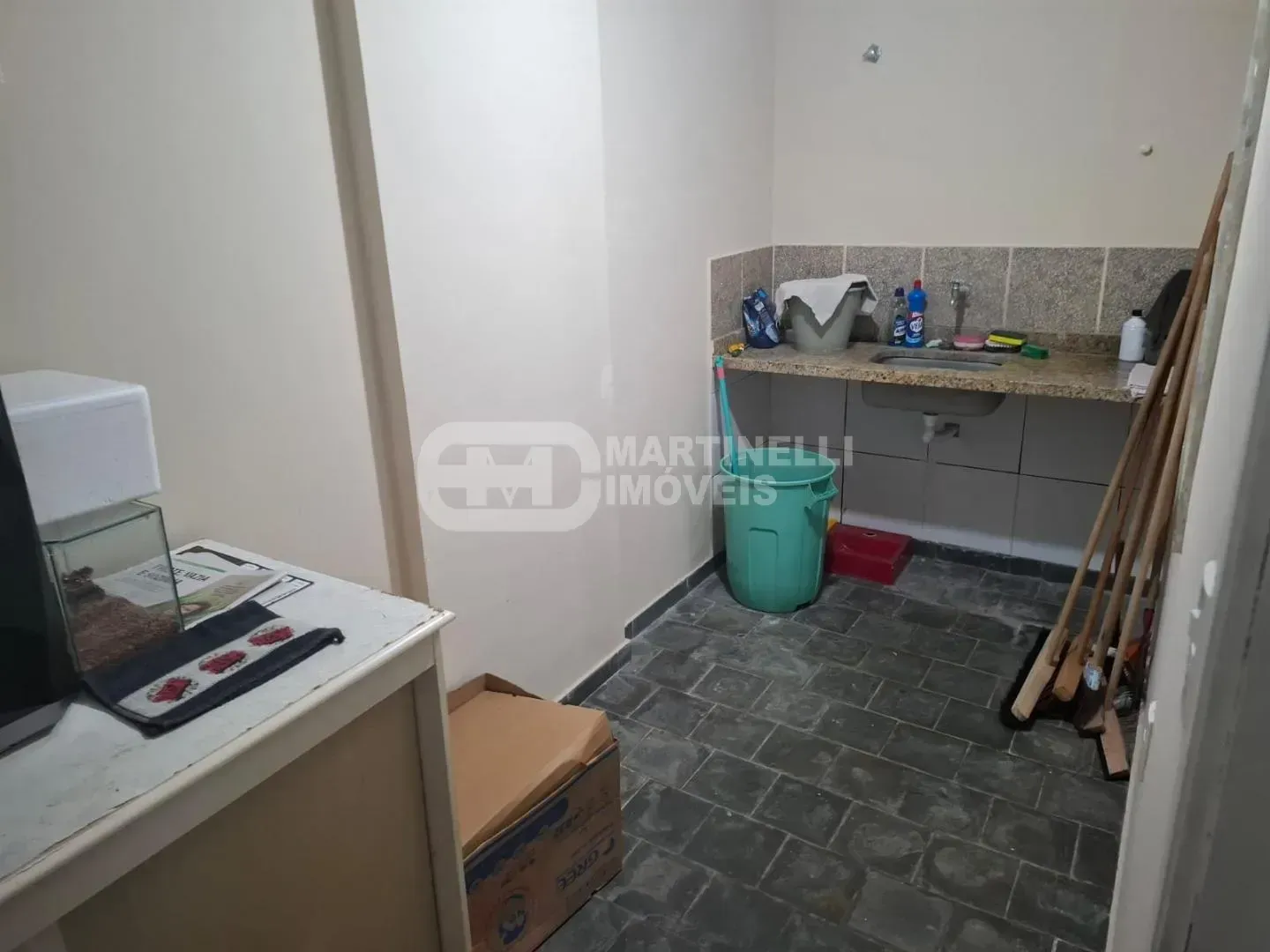 Furnished 3-bedroom apartment with a terrace — photo 28