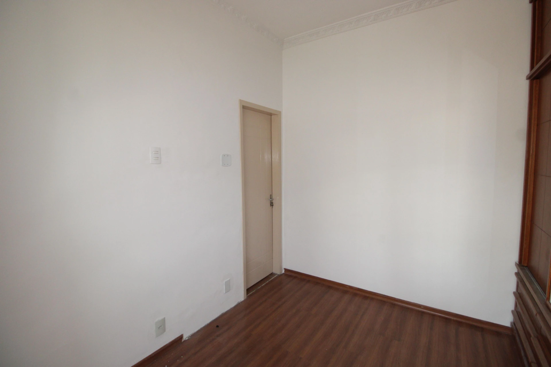 Apartment, 86 m², with wood or laminate floors — photo 10