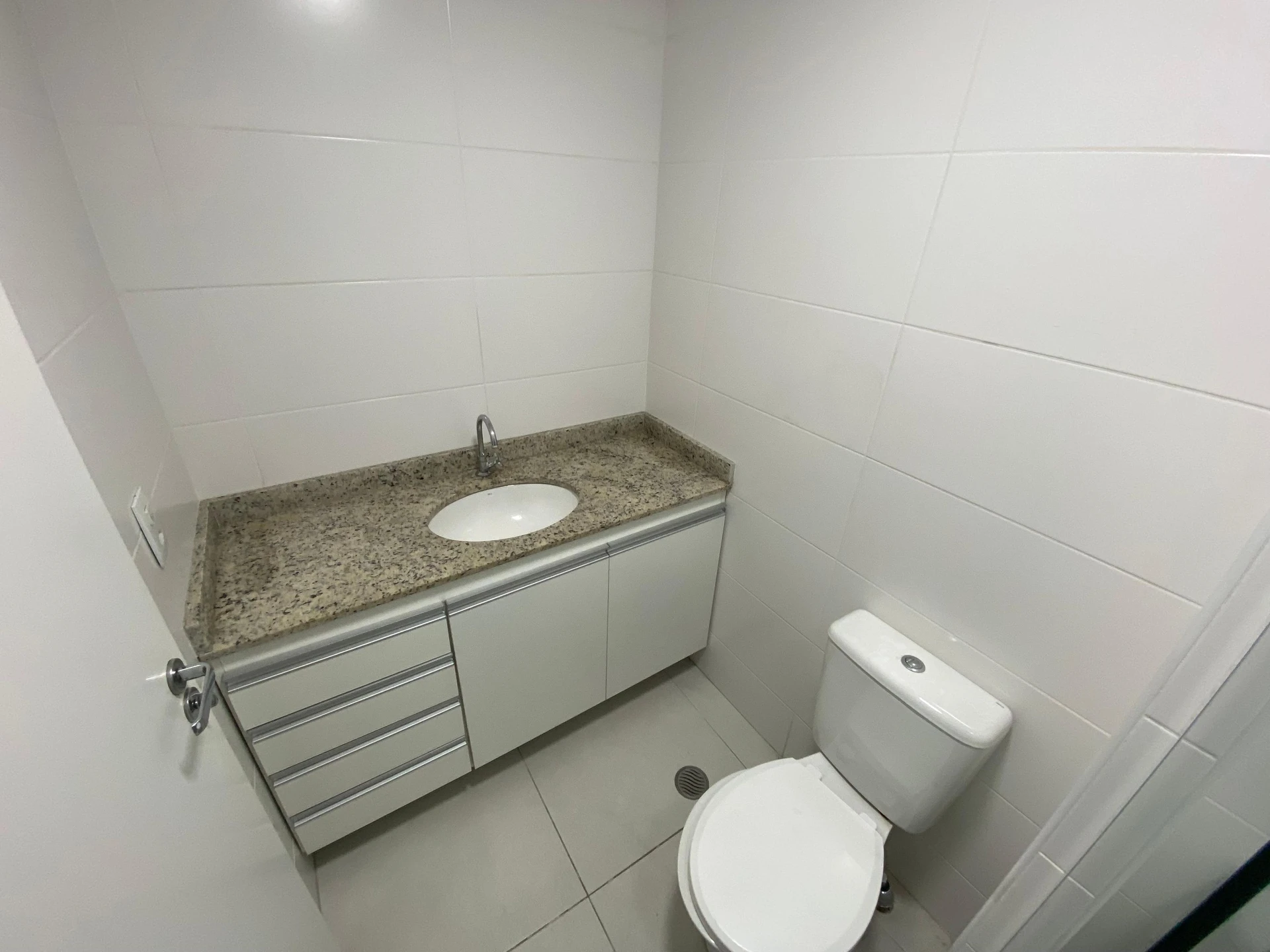 Apartment, 55 m², with wood or laminate floors — photo 2