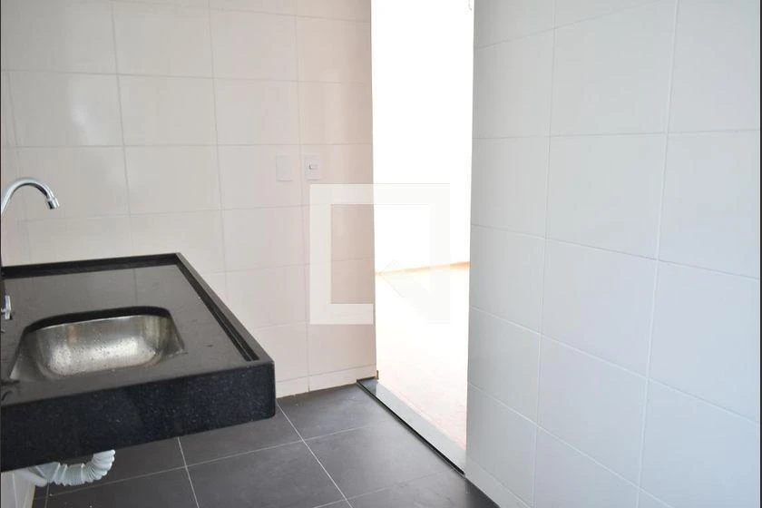 Apartamento de 2 dormitorios con balcón en el 5º piso — photo 34