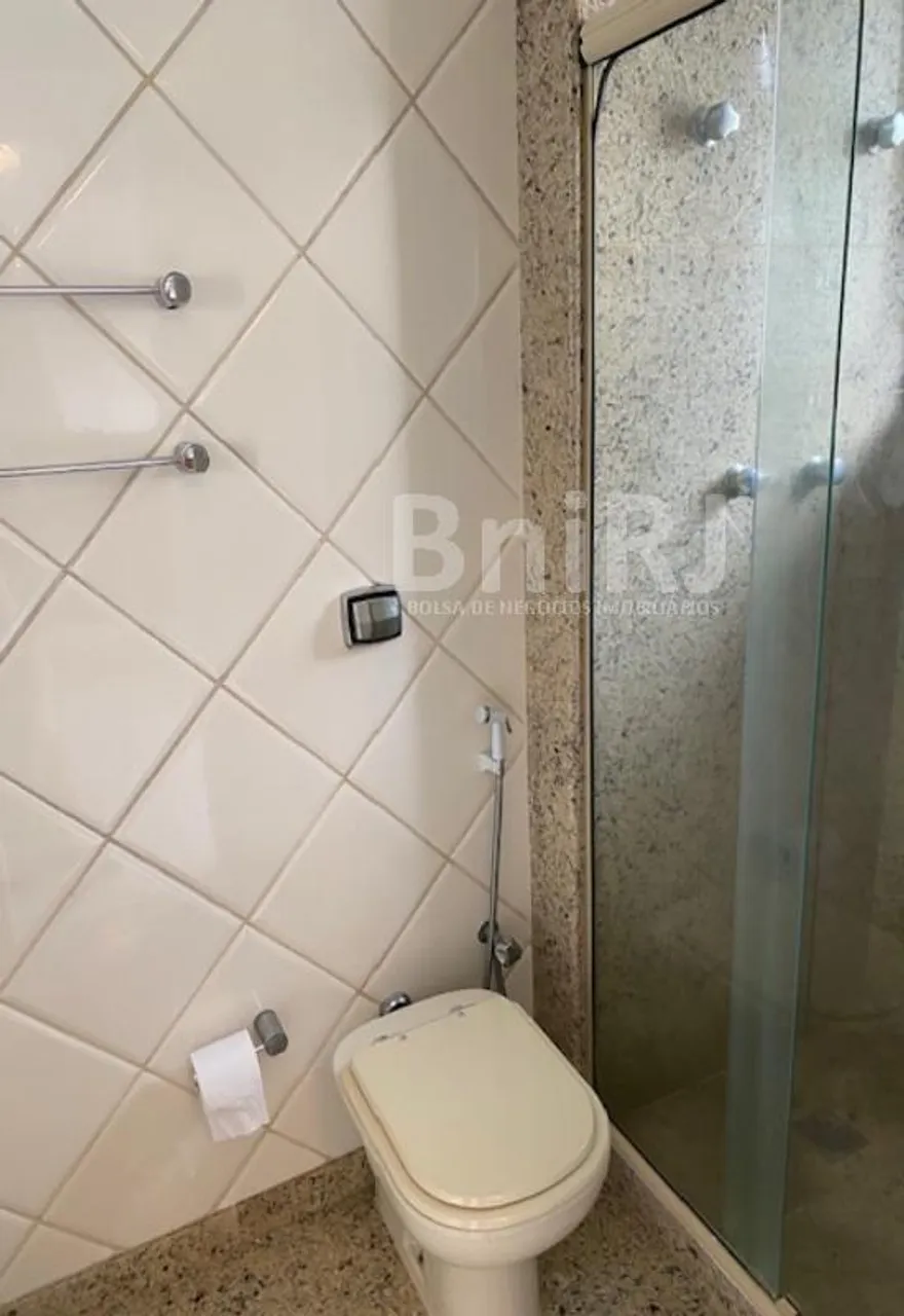 4-bedroom unfurnished apartment with 1 bath and balcony — photo 11