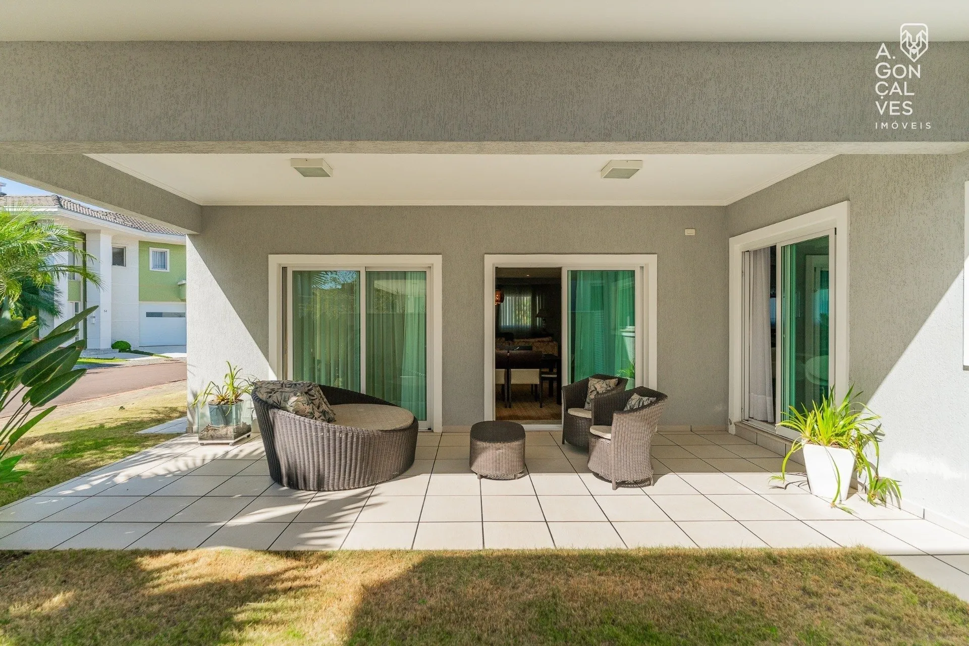 Furnished house with 3 bedrooms and 5 bathrooms — photo 35